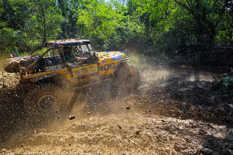 Đội Việt Nam chinh phục Rainforest Challenge 2023 tại Malaysia