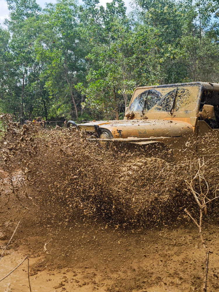 Đội Việt Nam chinh phục Rainforest Challenge 2023 tại Malaysia