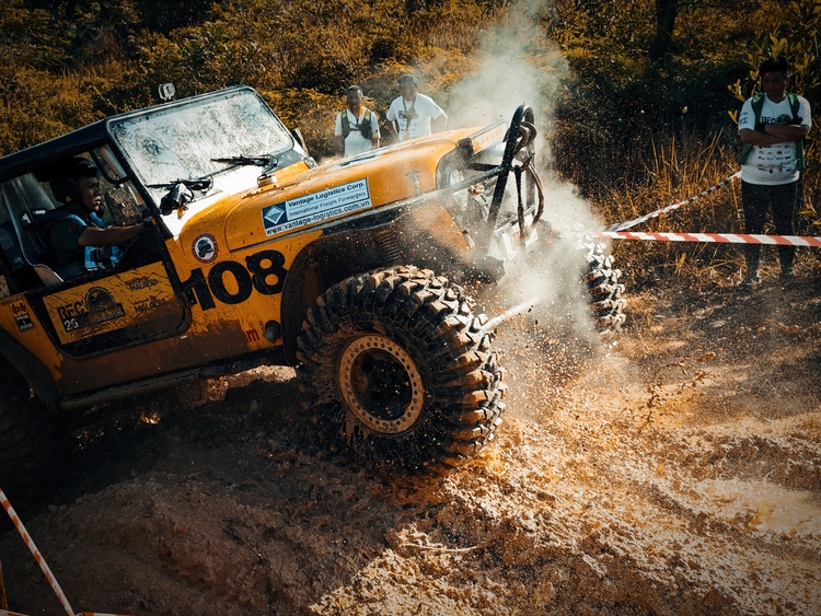 Đội Việt Nam chinh phục Rainforest Challenge 2023 tại Malaysia Đội Việt Nam chinh phục Rainforest Challenge 2023 tại Malaysia