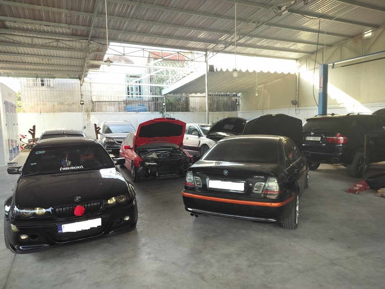 GARAGE TÍN PHÁT. 2/117 Đường Số 8,Bình Hưng Hòa,Bình Tân (Đối diện Aeon Tân Phú).