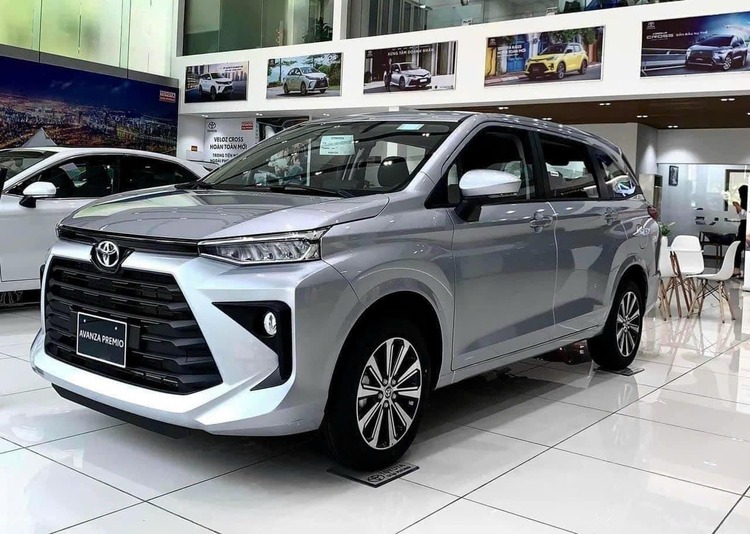 Toyota Avanza daily-.jpg