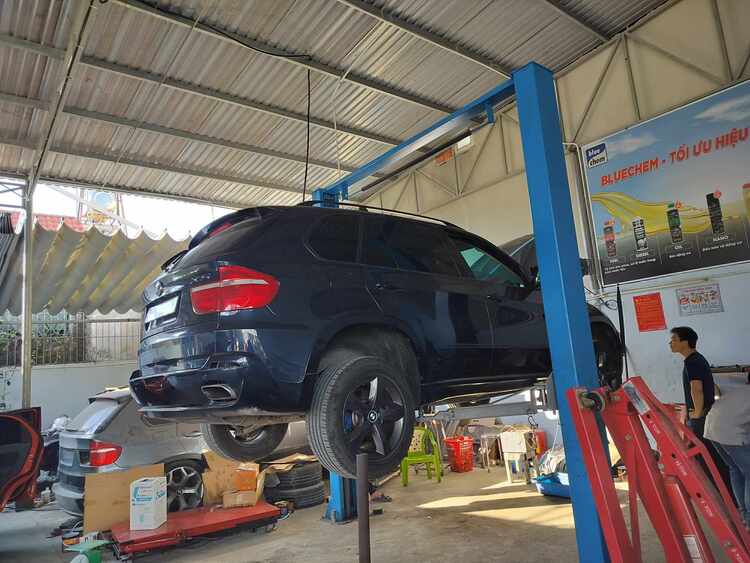 GARAGE TÍN PHÁT. 2/117 Đường Số 8,Bình Hưng Hòa,Bình Tân (Đối diện Aeon Tân Phú).