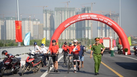 Lễ khánh thành .jpg