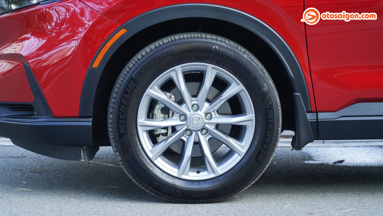 Đánh giá Honda CR-V L 2024: Bắt mắt, êm ái và linh hoạt hơn