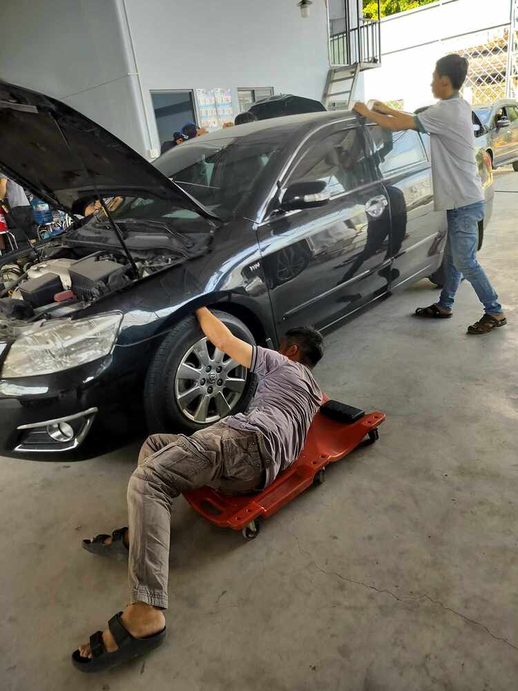 GARAGE TÍN PHÁT. 2/117 Đường Số 8,Bình Hưng Hòa,Bình Tân (Đối diện Aeon Tân Phú).