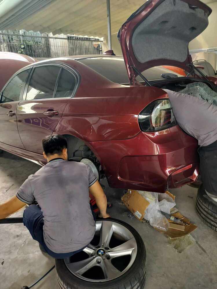 GARAGE TÍN PHÁT. 2/117 Đường Số 8,Bình Hưng Hòa,Bình Tân (Đối diện Aeon Tân Phú).