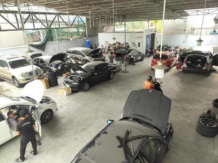 GARAGE TÍN PHÁT. 2/117 Đường Số 8,Bình Hưng Hòa,Bình Tân (Đối diện Aeon Tân Phú).