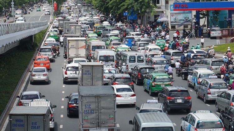 Dự kiến cấm xe tải qua 3 đường cửa ngõ Tân Sơn Nhất theo giờ