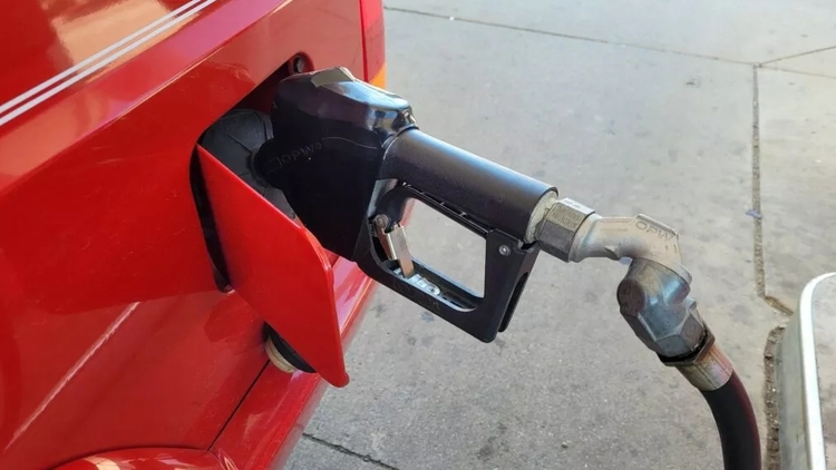 Giá xăng và dầu dự kiến sẽ tiếp tục giảm vào năm 2024