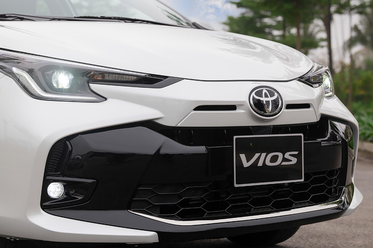 [Infographic] Top xe bán chạy tháng 12/2023: Toyota Vios bán hơn 3.000 xe trong tháng cuối năm