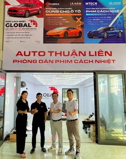Phòng dán phim đạt chuẩn của Auto Thuận Liên.jpg