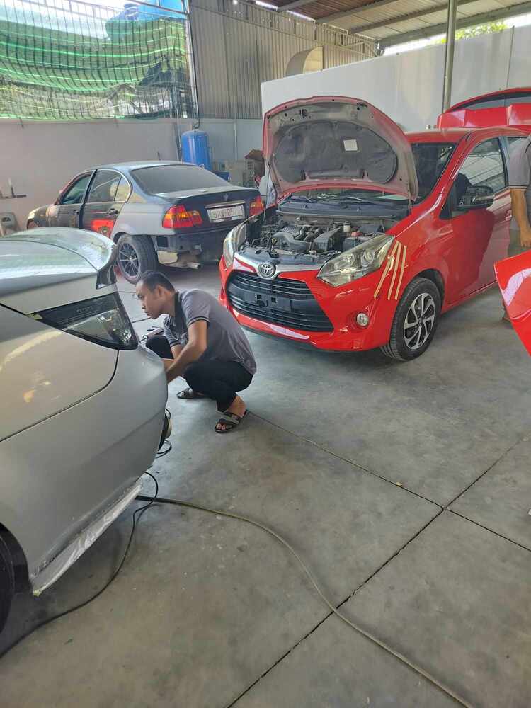 GARAGE TÍN PHÁT. 2/117 Đường Số 8,Bình Hưng Hòa,Bình Tân (Đối diện Aeon Tân Phú).