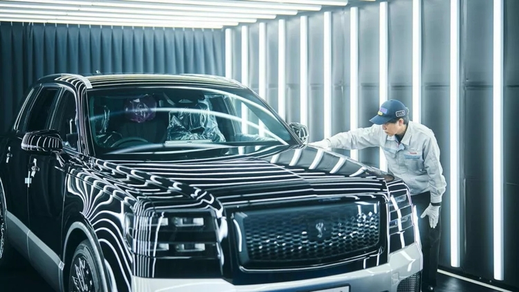 Toyota tham vọng biến Century trở thành thương hiệu siêu sang, chung mâm cùng Rolls-Royce