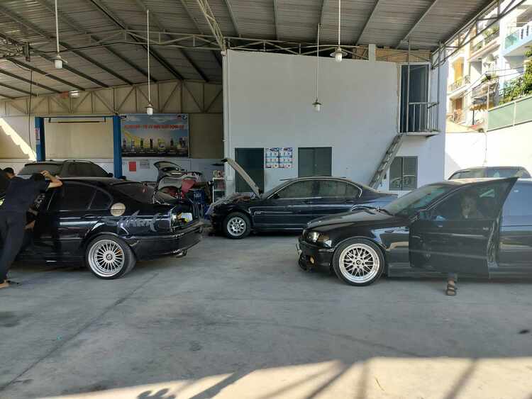 GARAGE TÍN PHÁT. 2/117 Đường Số 8,Bình Hưng Hòa,Bình Tân (Đối diện Aeon Tân Phú).