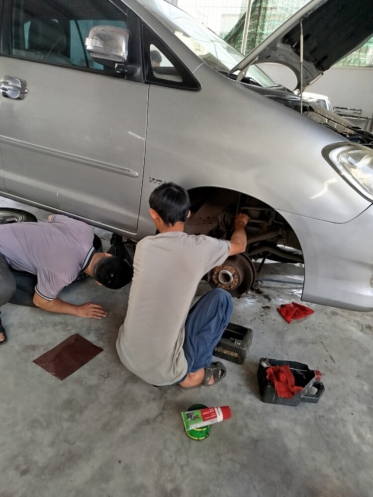 GARAGE TÍN PHÁT. 2/117 Đường Số 8,Bình Hưng Hòa,Bình Tân (Đối diện Aeon Tân Phú).