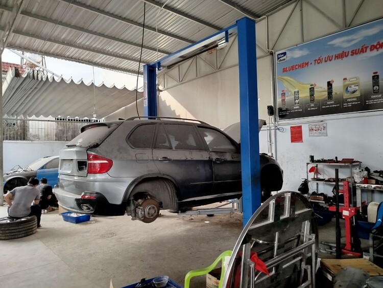 GARAGE TÍN PHÁT. 2/117 Đường Số 8,Bình Hưng Hòa,Bình Tân (Đối diện Aeon Tân Phú).