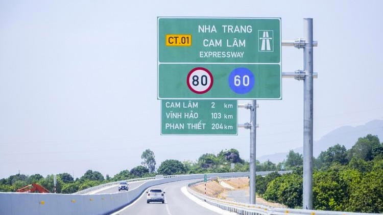 Cao tốc Nha Trang - Cam Lâm.jpg Cao tốc Nha Trang - Cam Lâm.jpg