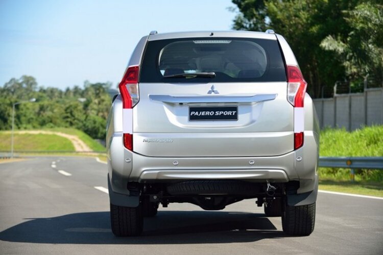 Mitsubishi Pajero Sport 2016 chính thức ra mắt Mitsubishi Pajero Sport 2016 chính thức ra mắt