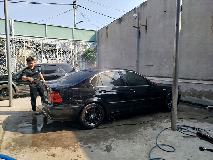 GARAGE TÍN PHÁT. 2/117 Đường Số 8,Bình Hưng Hòa,Bình Tân (Đối diện Aeon Tân Phú).