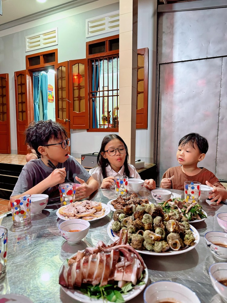 Hành trình về Quê ăn Tết 2024 (Biên Hòa - Đảo Lý Sơn) Hành trình về Quê ăn Tết 2024 (Biên Hòa - Đảo Lý Sơn)