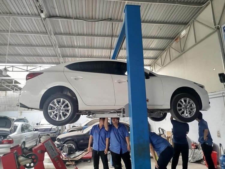 GARAGE TÍN PHÁT. 2/117 Đường Số 8,Bình Hưng Hòa,Bình Tân (Đối diện Aeon Tân Phú).