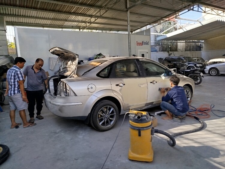 GARAGE TÍN PHÁT. 2/117 Đường Số 8,Bình Hưng Hòa,Bình Tân (Đối diện Aeon Tân Phú).