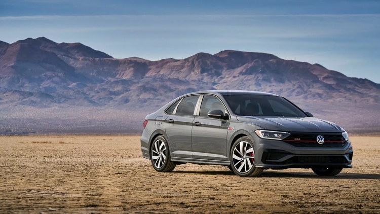 Audi và Volkswagen thu hồi 261,000 xe vì nguy cơ rò rỉ nhiên liệu