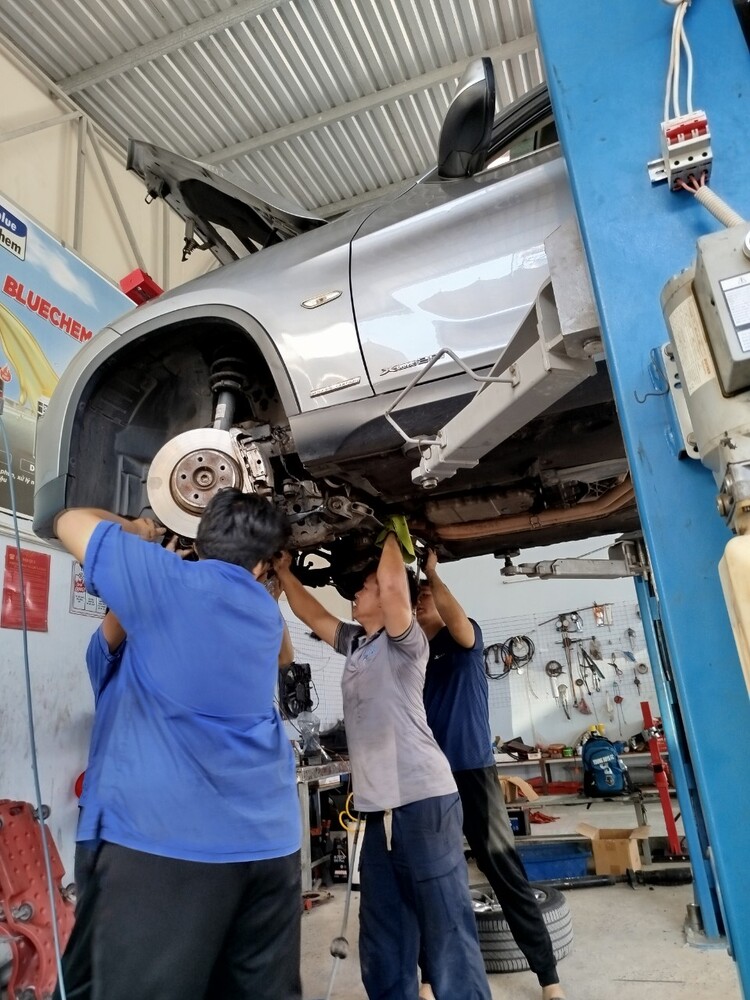 GARAGE TÍN PHÁT. 2/117 Đường Số 8,Bình Hưng Hòa,Bình Tân (Đối diện Aeon Tân Phú).