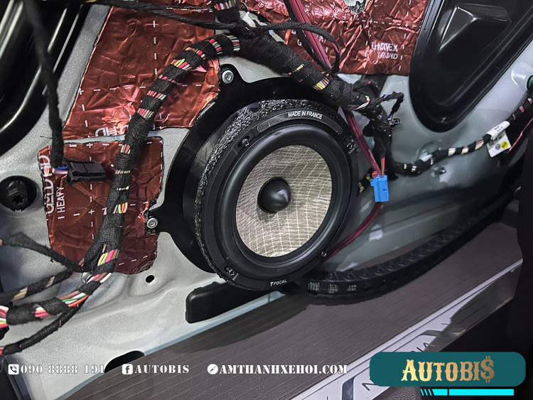 Lần đầu nâng cấp âm thanh Volkswagen Viloran với hệ thống Focal nón lá huyền thoại, đi kèm bộ xử lý Rockpower tại AUTOBIS