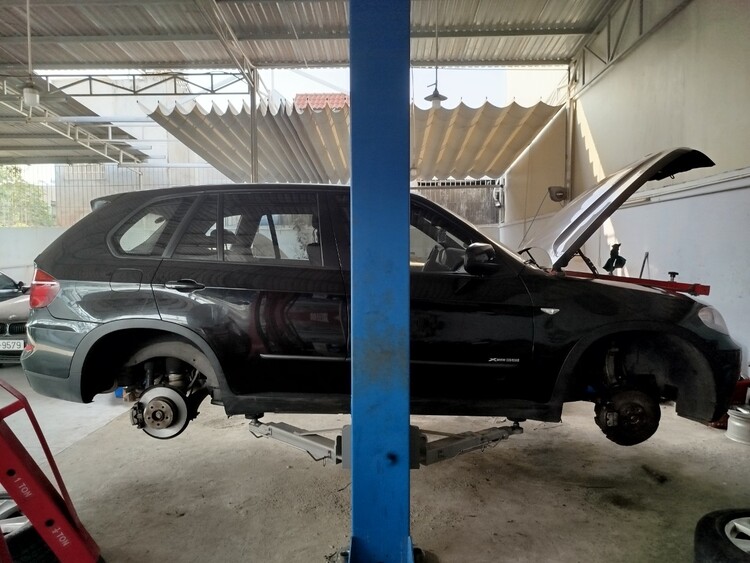 GARAGE TÍN PHÁT. 2/117 Đường Số 8,Bình Hưng Hòa,Bình Tân (Đối diện Aeon Tân Phú).