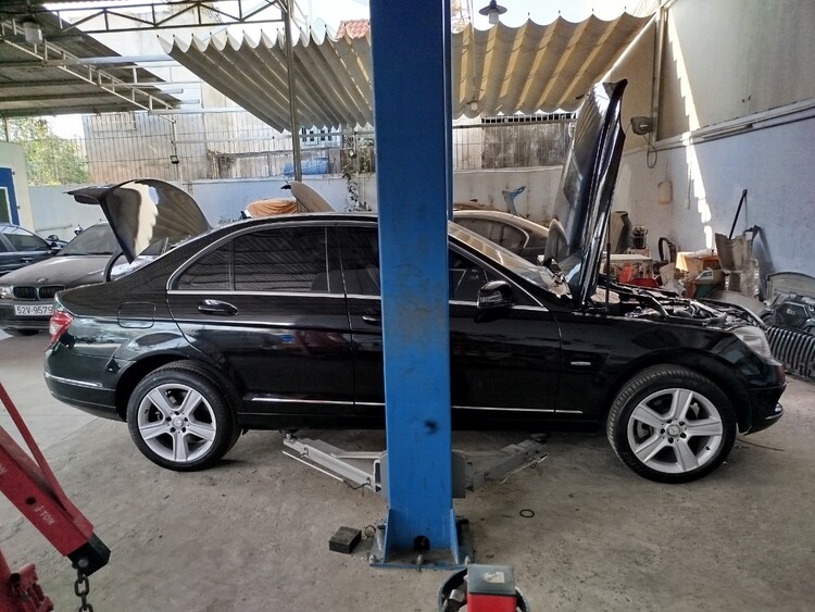 GARAGE TÍN PHÁT. 2/117 Đường Số 8,Bình Hưng Hòa,Bình Tân (Đối diện Aeon Tân Phú).