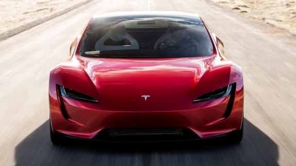Tesla Roadster trì hoãn ra mắt, Elon Musk hứa hẹn bùng nổ thị trường xe điện vào năm 2025 
