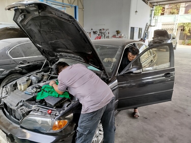 GARAGE TÍN PHÁT. 2/117 Đường Số 8,Bình Hưng Hòa,Bình Tân (Đối diện Aeon Tân Phú).