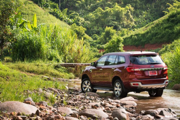 Lái thử xe Ford Everest 2016 sắp về Việt Nam