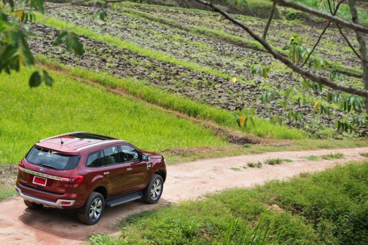 Lái thử xe Ford Everest 2016 sắp về Việt Nam