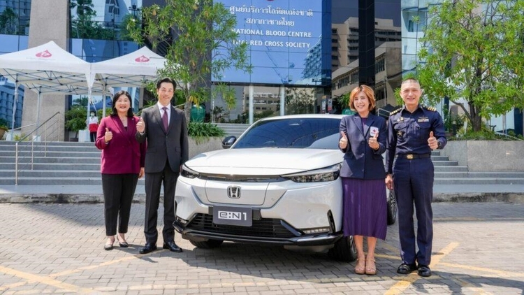 Honda-EVs-Supporting-for-Charity-to-Thai-Red-Cross-Society_03-scaled.jpg