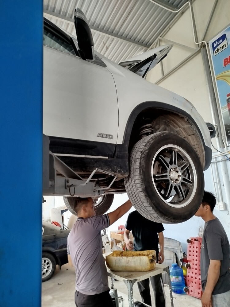 GARAGE TÍN PHÁT. 2/117 Đường Số 8,Bình Hưng Hòa,Bình Tân (Đối diện Aeon Tân Phú).