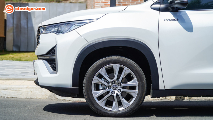 OS-TOYOTA-INNONVA-CROSS-2024-15.jpg OS-TOYOTA-INNONVA-CROSS-2024-15.jpg