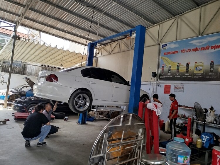 GARAGE TÍN PHÁT. 2/117 Đường Số 8,Bình Hưng Hòa,Bình Tân (Đối diện Aeon Tân Phú).