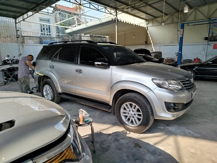 GARAGE TÍN PHÁT. 2/117 Đường Số 8,Bình Hưng Hòa,Bình Tân (Đối diện Aeon Tân Phú).