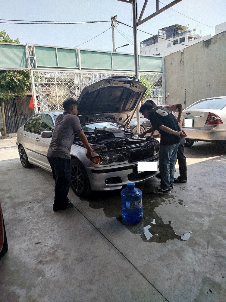 GARAGE TÍN PHÁT. 2/117 Đường Số 8,Bình Hưng Hòa,Bình Tân (Đối diện Aeon Tân Phú).