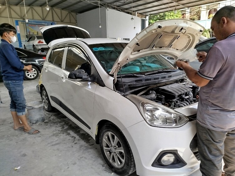 GARAGE TÍN PHÁT. 2/117 Đường Số 8,Bình Hưng Hòa,Bình Tân (Đối diện Aeon Tân Phú).