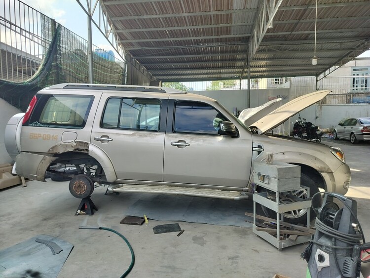 GARAGE TÍN PHÁT. 2/117 Đường Số 8,Bình Hưng Hòa,Bình Tân (Đối diện Aeon Tân Phú).