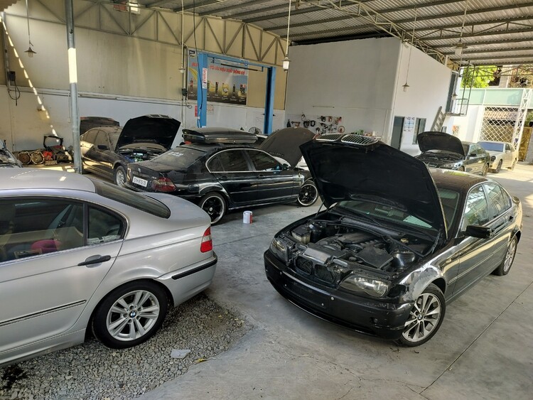 GARAGE TÍN PHÁT. 2/117 Đường Số 8,Bình Hưng Hòa,Bình Tân (Đối diện Aeon Tân Phú).