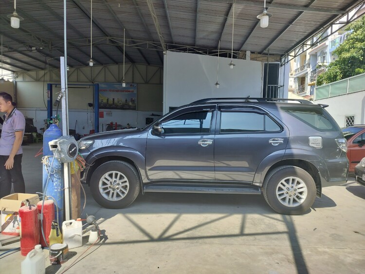 GARAGE TÍN PHÁT. 2/117 Đường Số 8,Bình Hưng Hòa,Bình Tân (Đối diện Aeon Tân Phú).