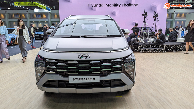 Otosaigon-Hyundai Stargazer X (2).jpg