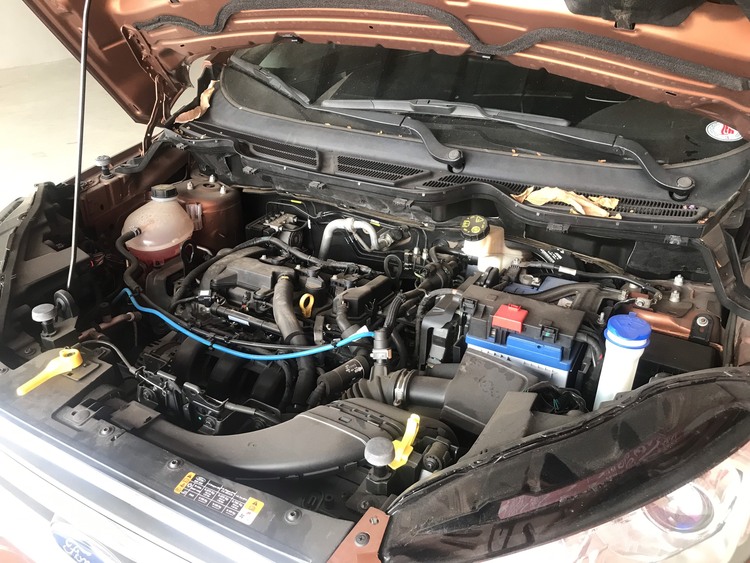 HẢI PHONG AUTO VỆ SINH KHOANG MÁY FORD RANGER HẢI PHONG AUTO VỆ SINH KHOANG MÁY FORD RANGER