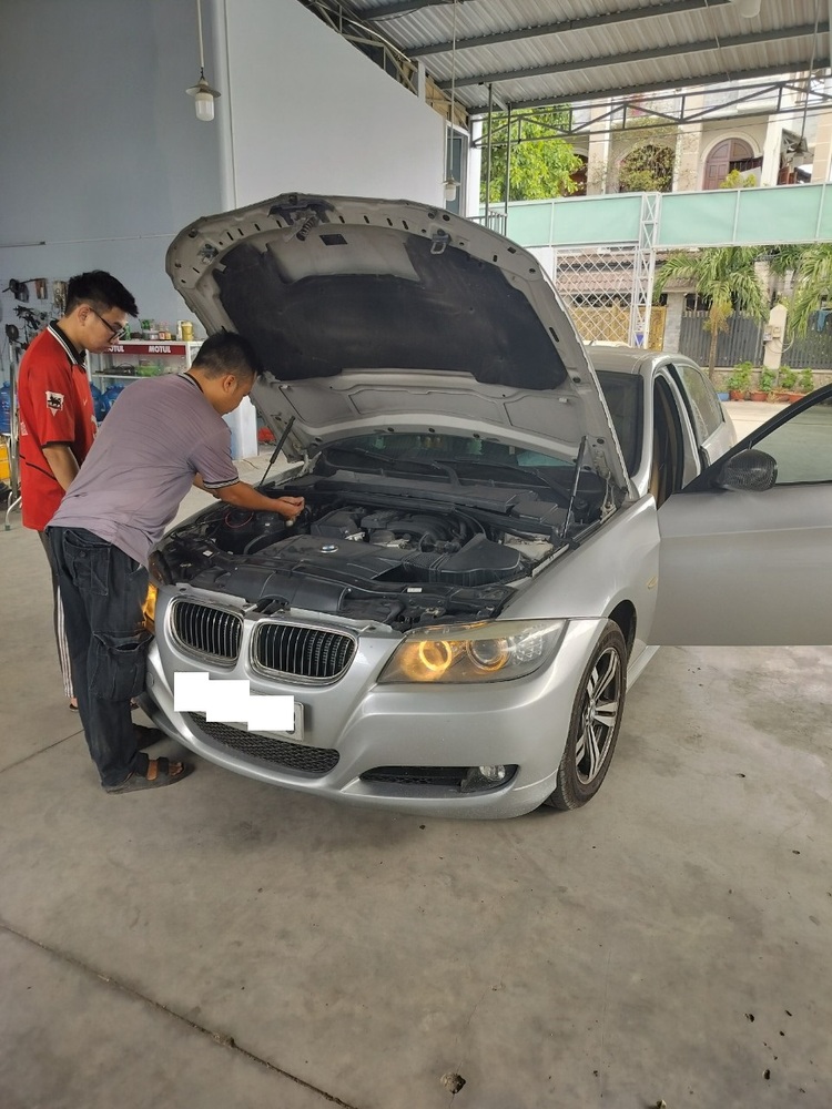 GARAGE TÍN PHÁT. 2/117 Đường Số 8,Bình Hưng Hòa,Bình Tân (Đối diện Aeon Tân Phú).