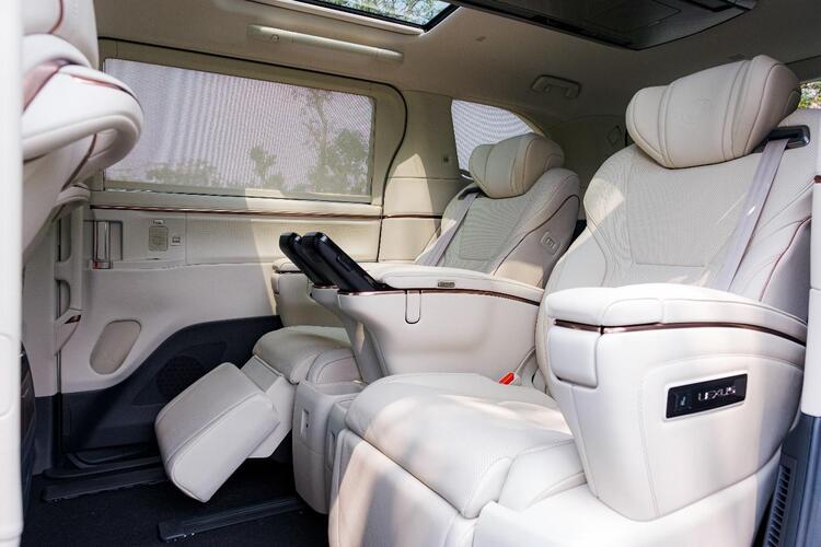Lexus LM 2024 - Chuẩn mực “Khoang hạng nhất di động” cho giới doanh nhân