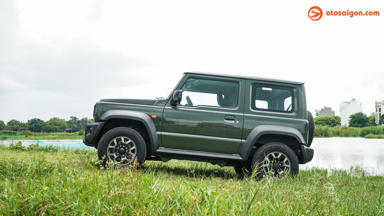 Suzuki Jimny chốt giá bán từ 789 triệu đồng tại Việt Nam và có 2 tùy chọn màu sắc Suzuki Jimny chốt giá bán từ 789 triệu đồng tại Việt Nam và có 2 tùy chọn màu sắc